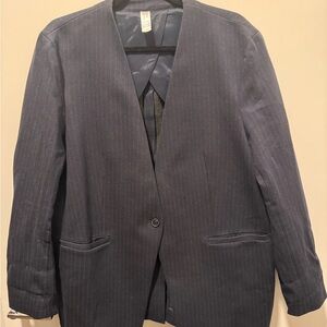Spanx Women’s oversized collarless navy pinstripe blazer